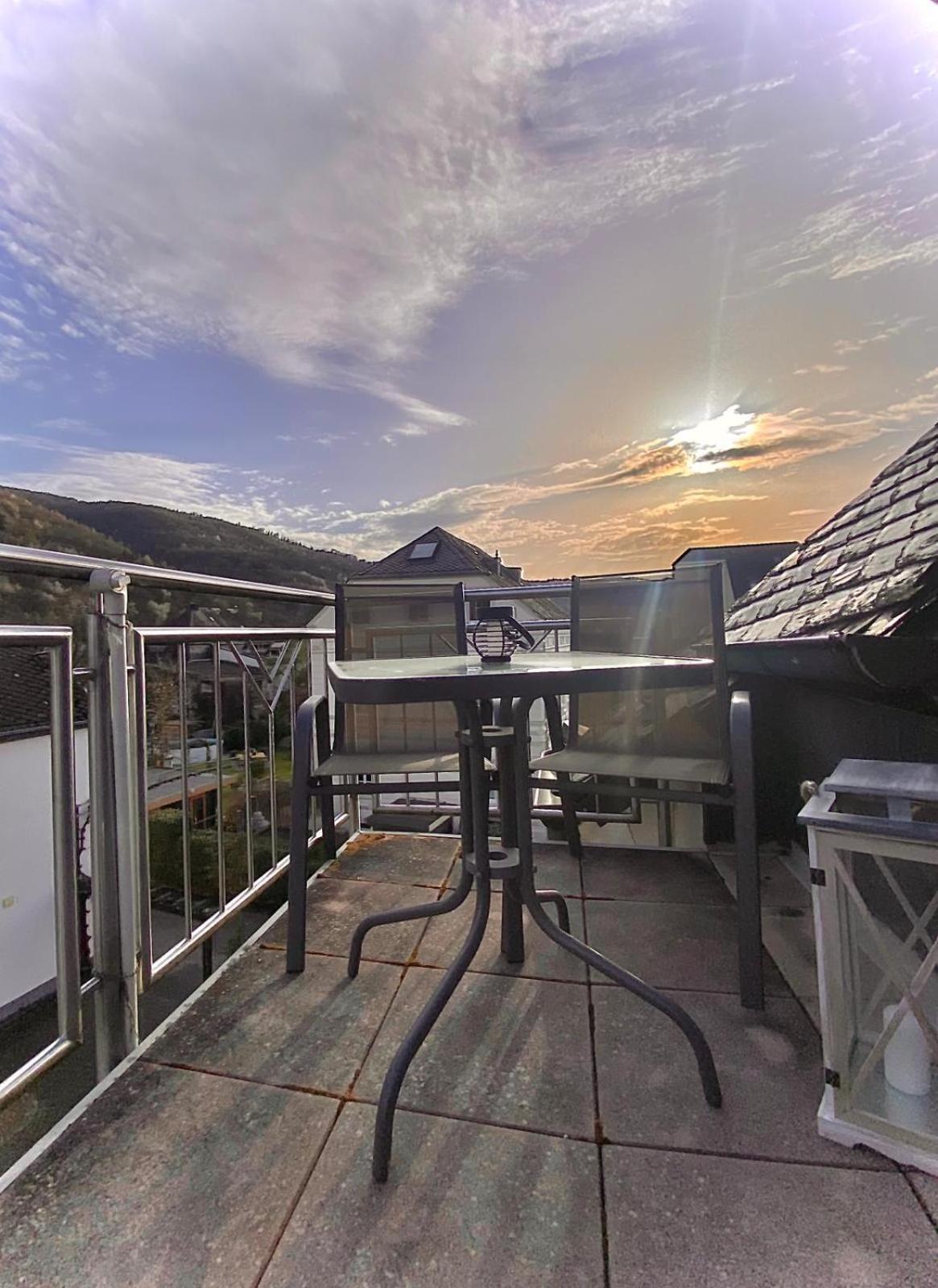 Ferienwohnung Sonnen - Terrasse Bernkastel-Kues Esterno foto